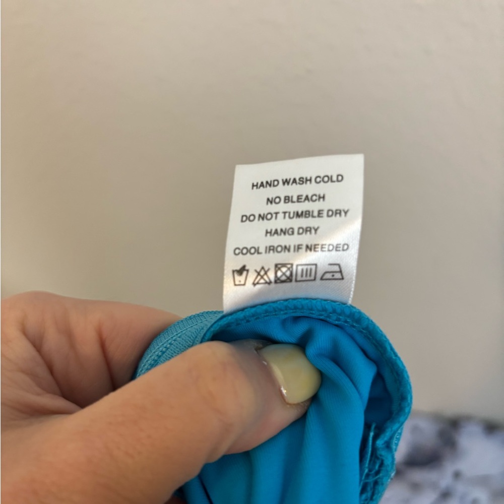 superdown Cassandra Crop Top in Teal M - Picture 11 of 11